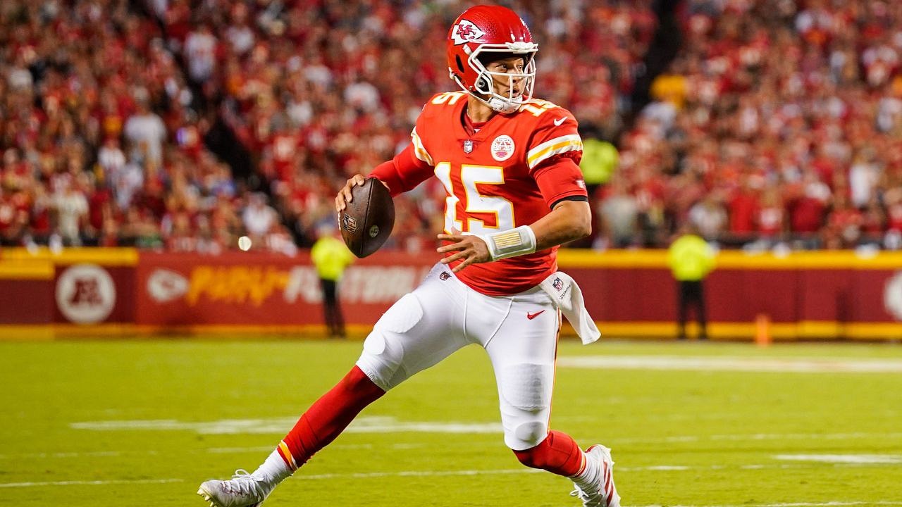 Super Bowl Champ Patrick Mahomes Inks NFL-Record Extension Worth $503  Million – Deadline