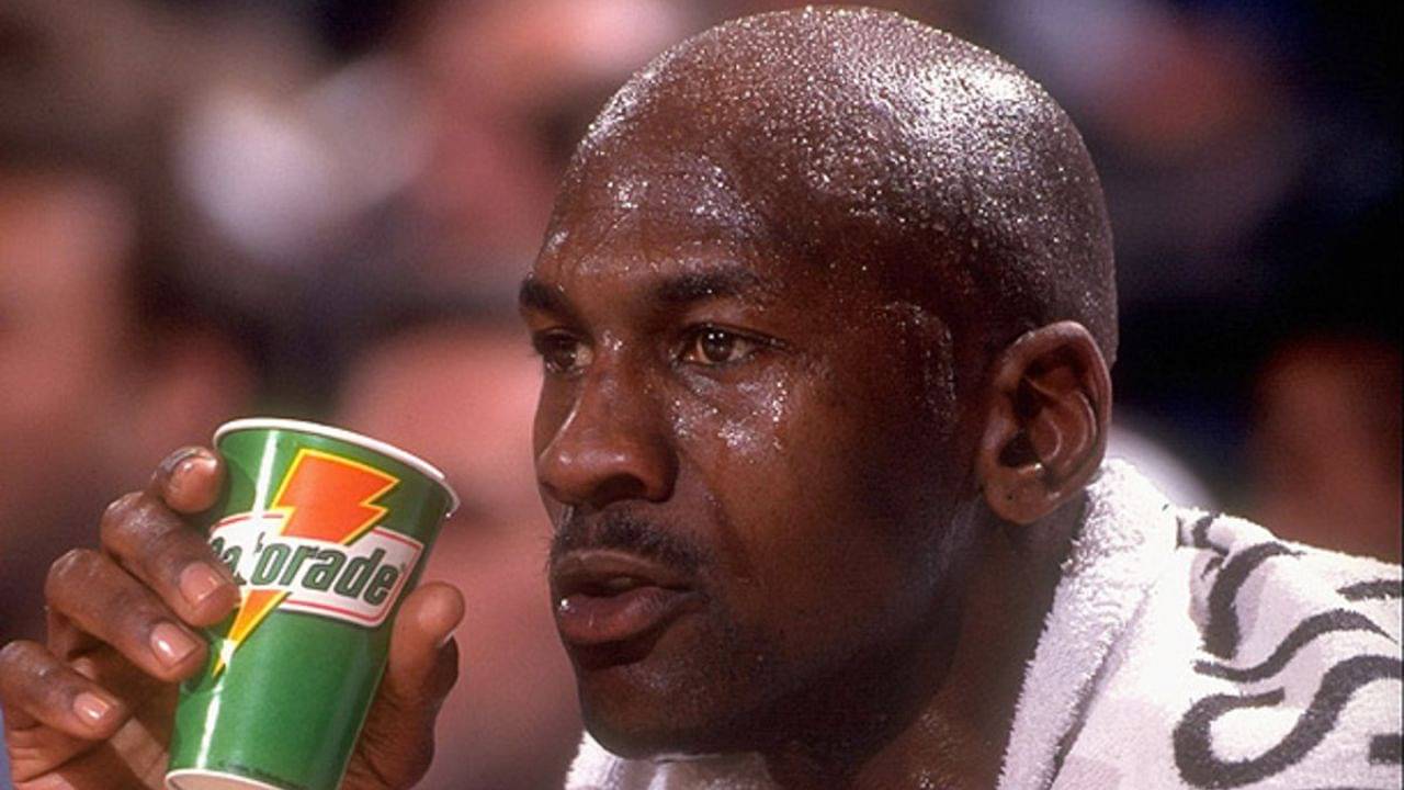 hormigón Molestar mediodía Michael Jordan received $1 million+ after Coca Cola made the blunder of the  century - The SportsRush