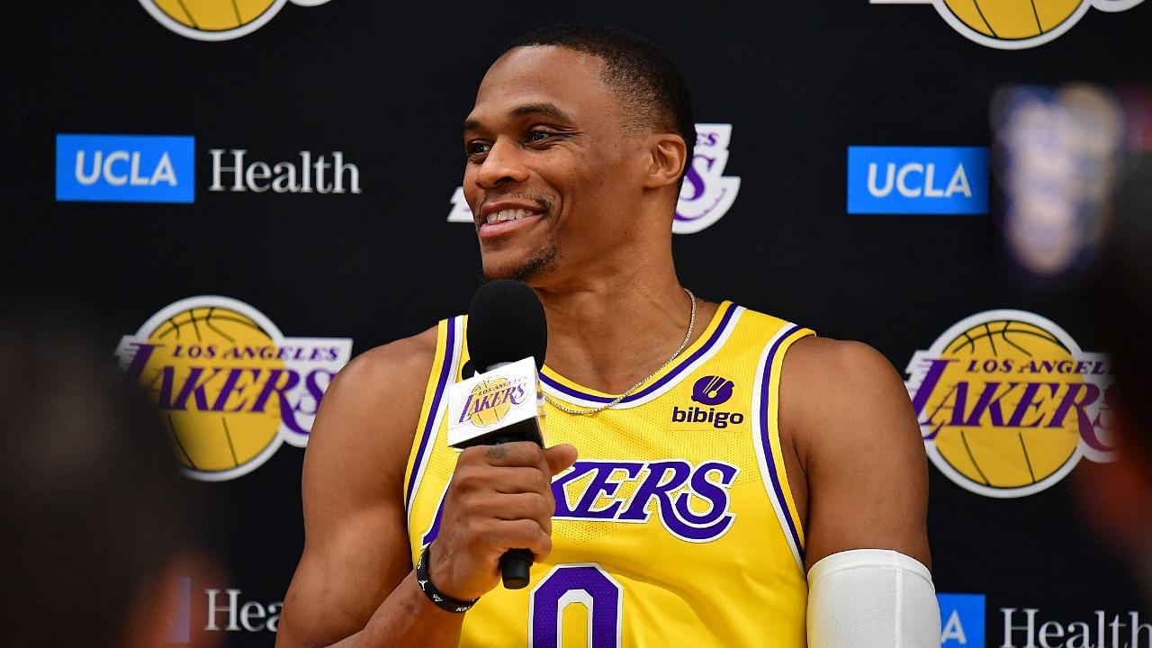 Russell Westbrook Lakers Huddle : 2017 NBA MVP Gives His Point of View on Clips From Preseason Game Against the Timberwolves