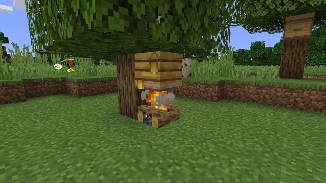 How to get Honeycomb in Minecraft?