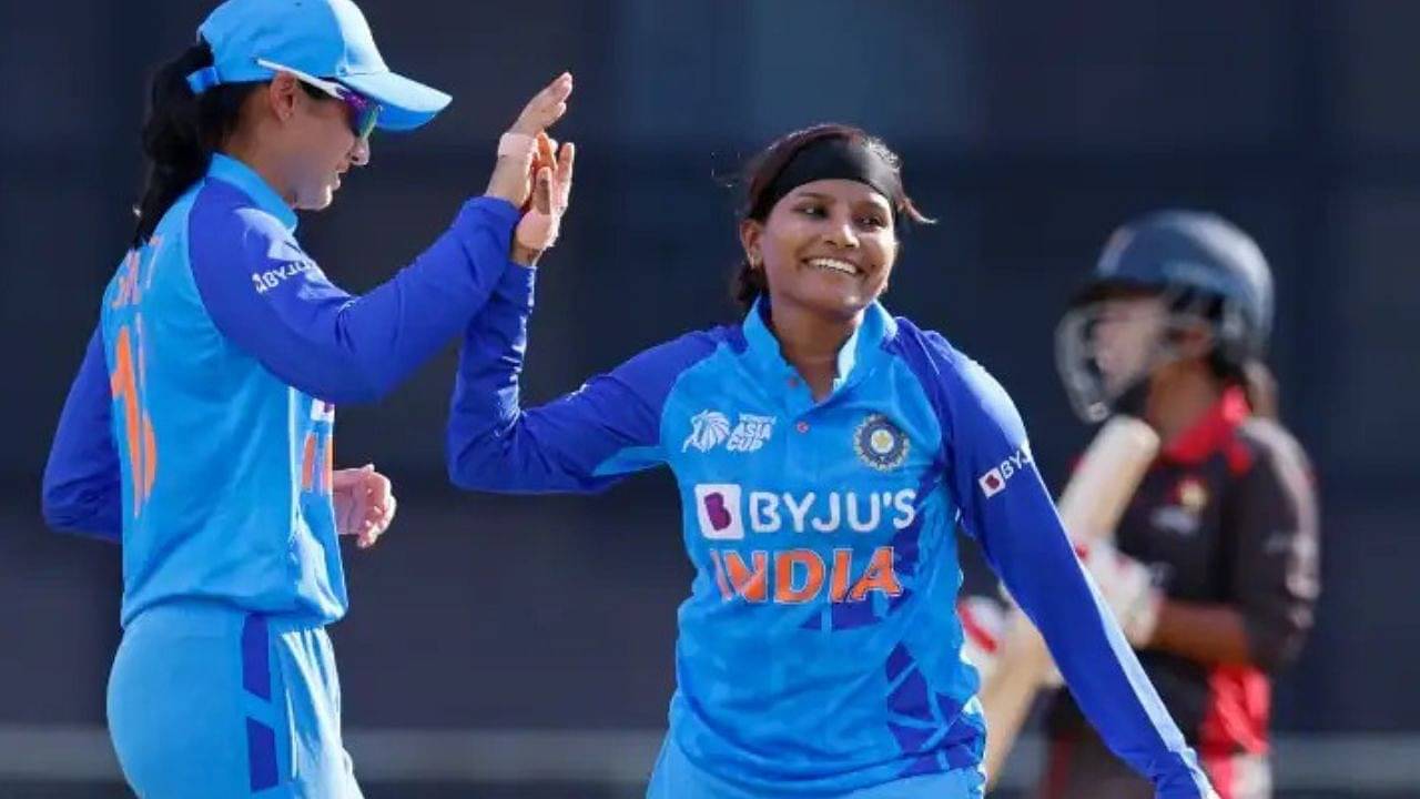 India Women vs Pakistan Women Live Telecast Channel in India and Pakistan: There is a lot of craze about the match between these arch-rivals.