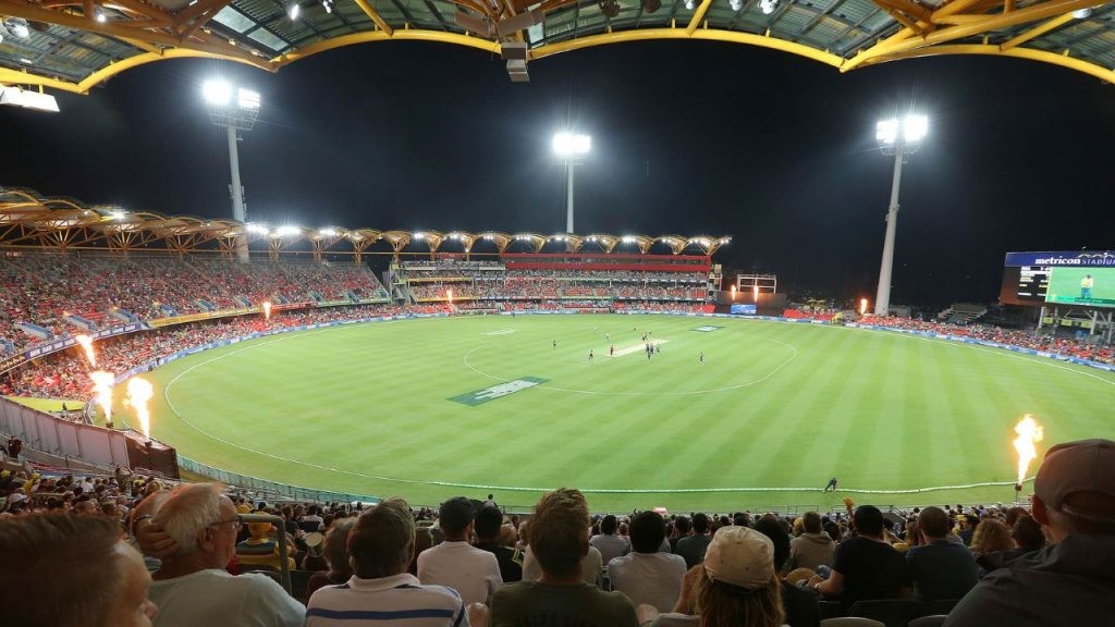 Carrara Oval Queensland pitch report Metricon Stadium Queensland Cricket Ground pitch report