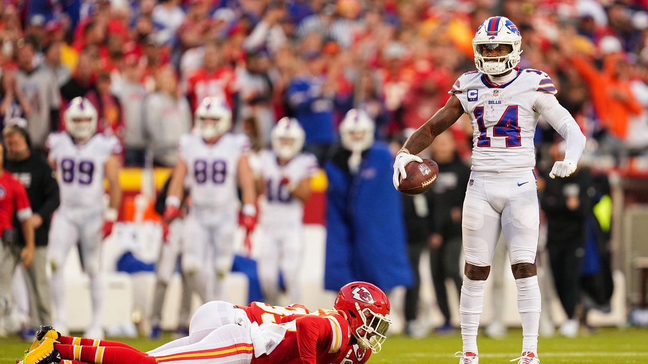 Buffalo Bills teammates enjoy Stefon Diggs trash talk