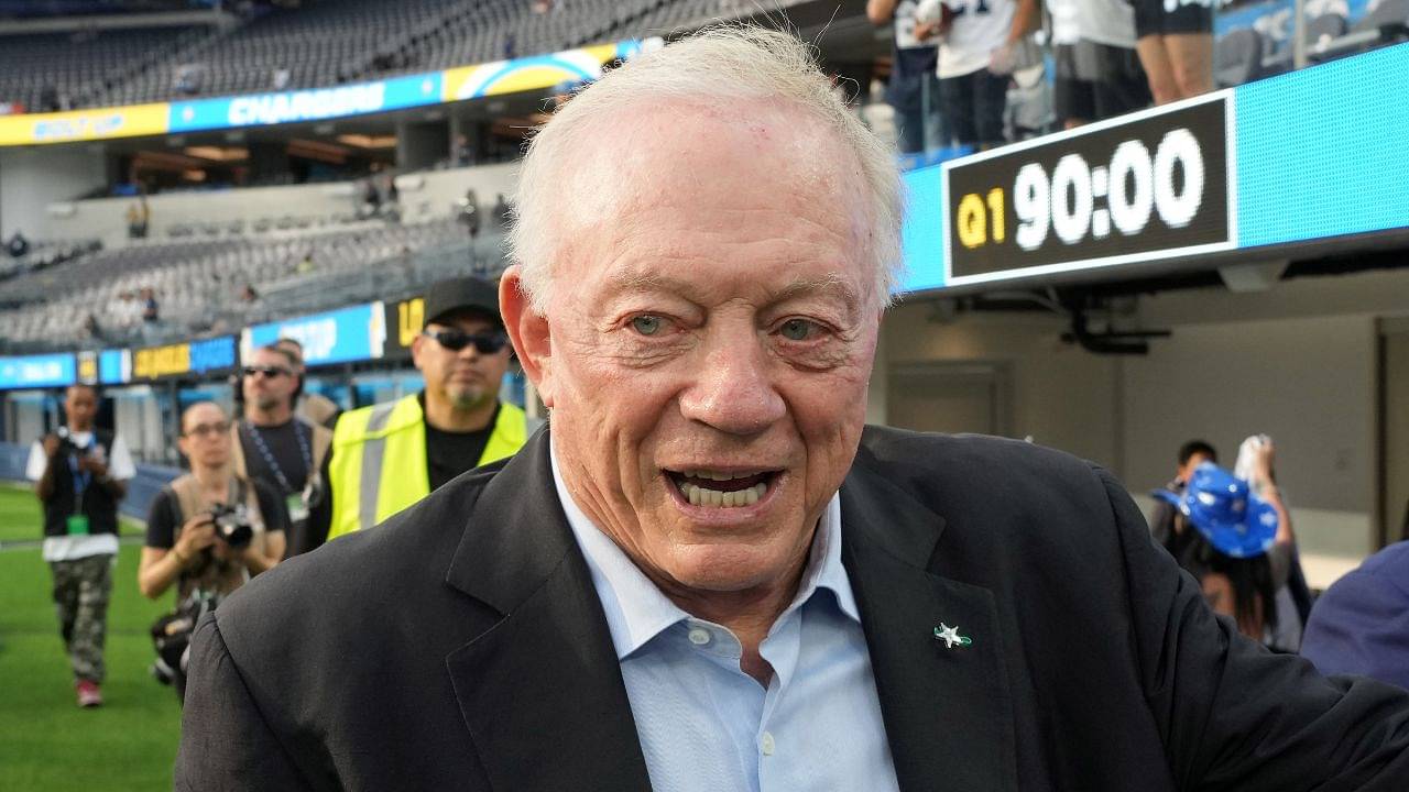 Multibillionaire Jerry Jones Could be Fined For wearing The NFL Blind Referee's Costume In A Halloween Party