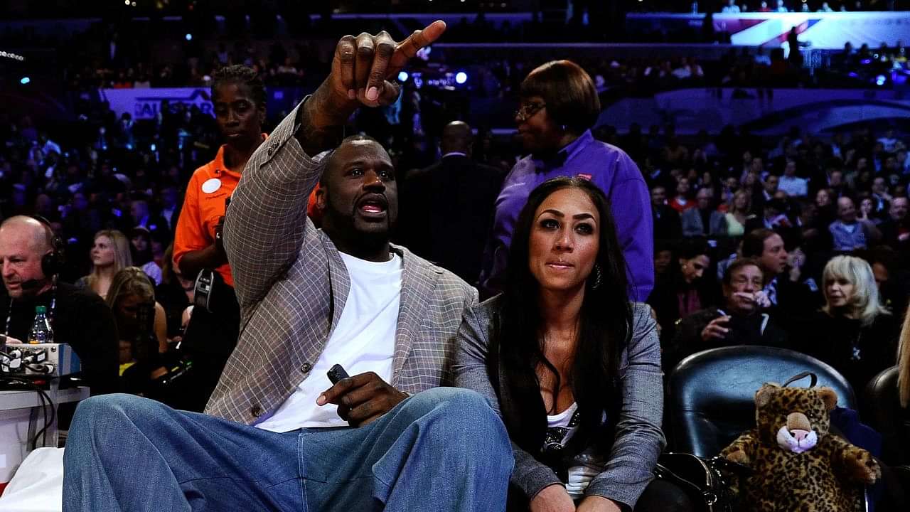 Shaquille O'Neal and tiny Nicole 'Hoopz' Alexander struggle to