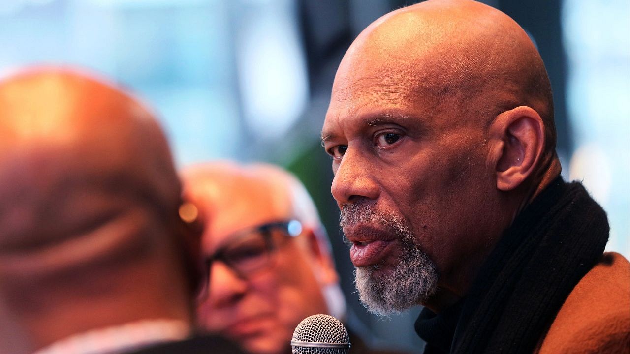 Kareem Abdul-Jabbar sued an NFL player for having an identical name”: Karim Abdul  Jabbar got hit with a lawsuit while on the Miami Dolphins from Lakers  legend - The SportsRush