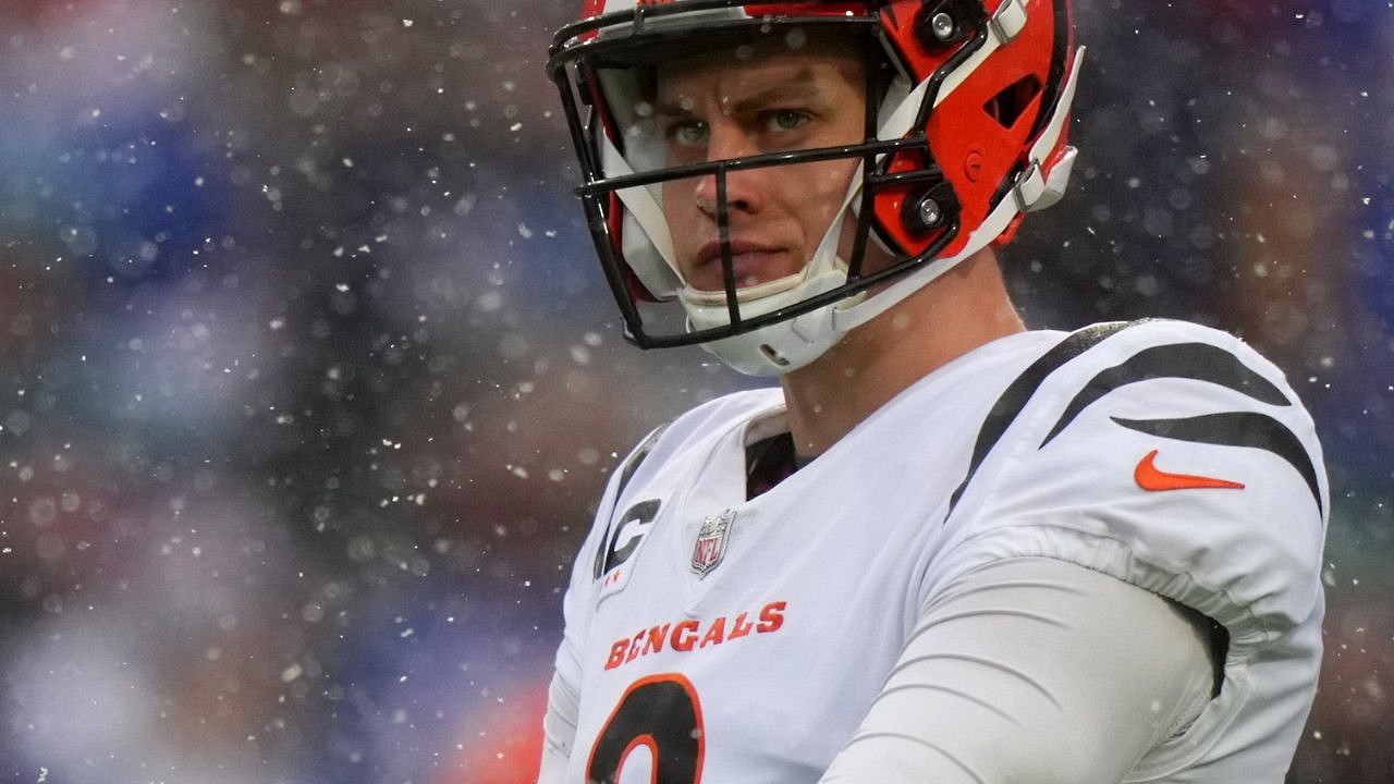 Bengals uncoincidentally announce Joe Burrow's record-setting deal during  Chiefs' opening game