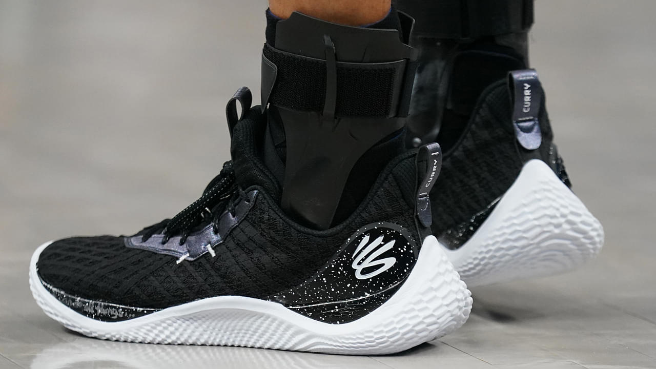 Stephen Curry Rolled back The Years And Showcased The Future All In The Space Of One Game - His 2 Pairs Of Under Armour Shoes Were The Talk Of The Town