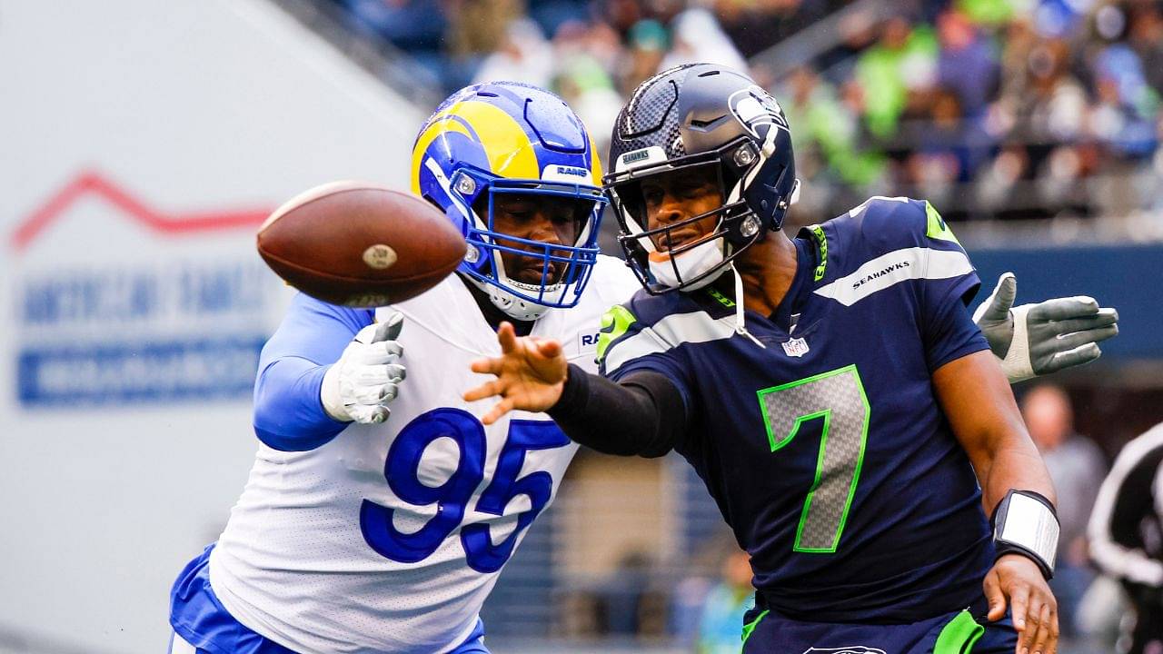 "Worst officiated game of the year": Geno Smith and the Seahawks were given a playoff lifeline with poor officiating in Week 18