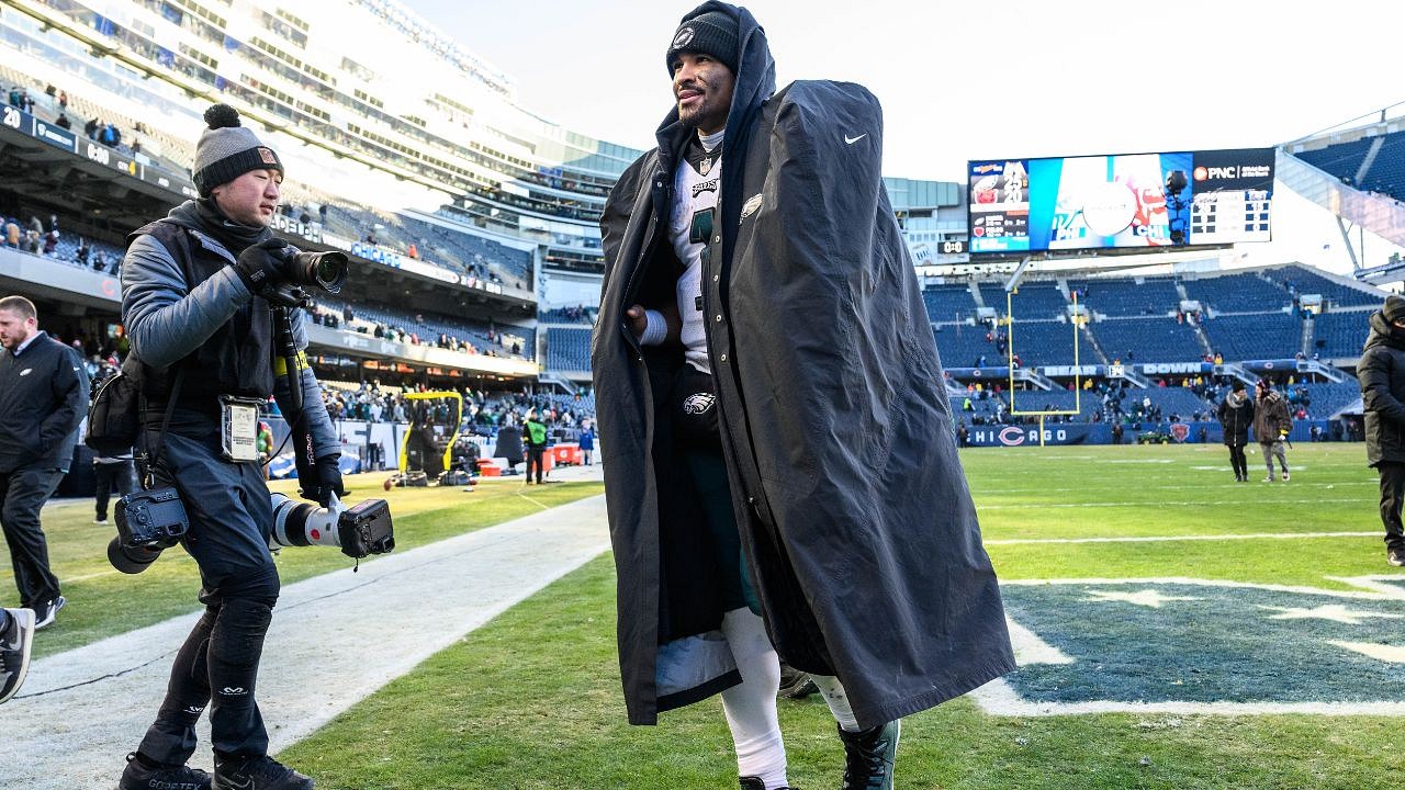 Eagles' Jalen Hurts went from unwanted to NFC champion. He has the cigar to  prove it.