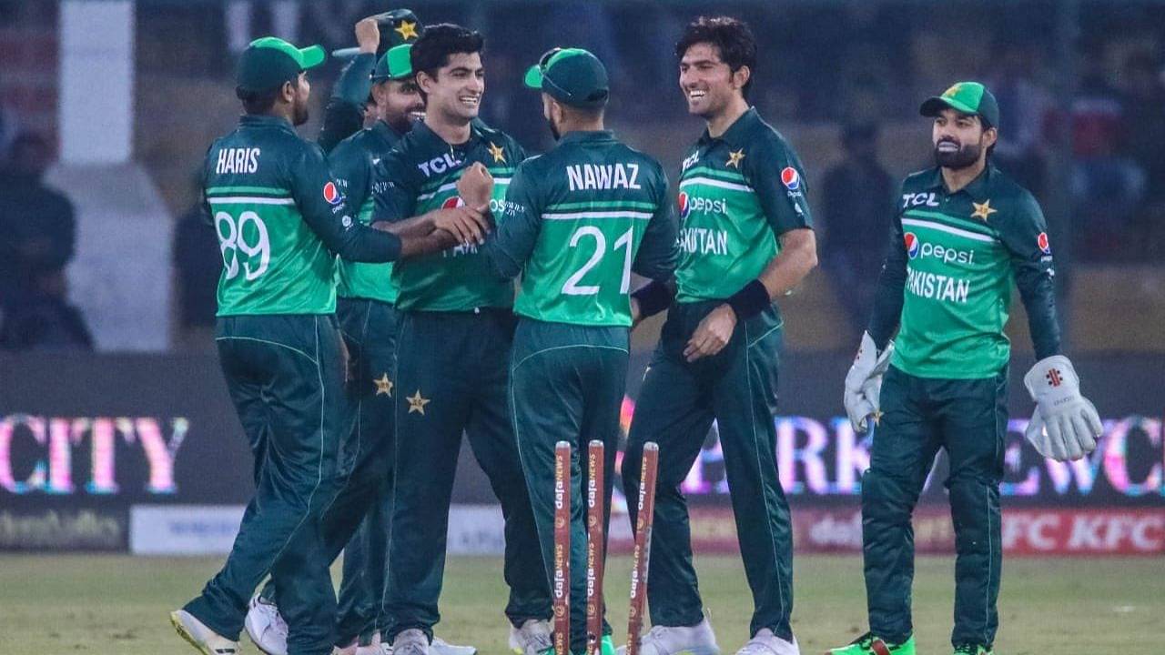 Why Naseem Shah is not playing today: Why is Imam-ul-Haq not playing today's 3rd ODI between Pakistan and New Zealand in Karachi?