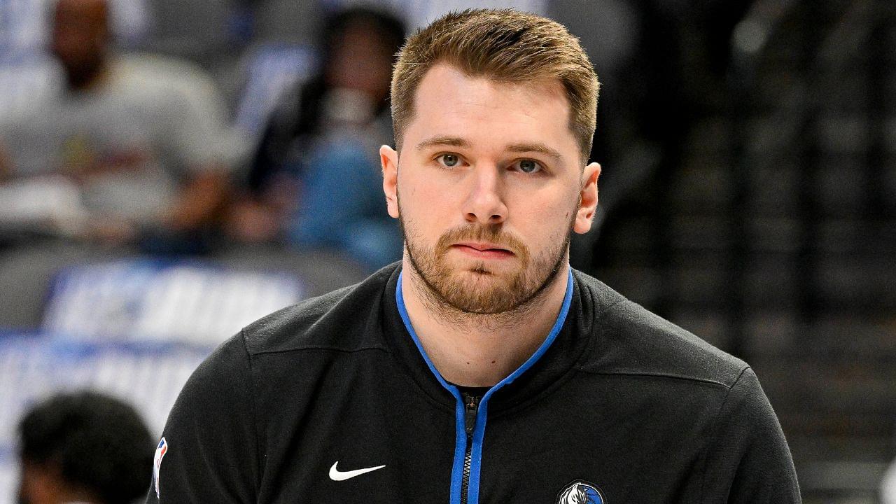 "And the S**t Show Continues": NBA Twitter Reacts to 6ft 7" Luka Doncic Heading Back to Locker Room With Apparent Heel Injury