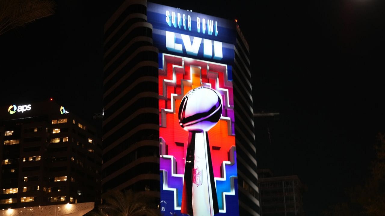 NFL Shop offers exclusive Super Bowl merchandise at Phoenix