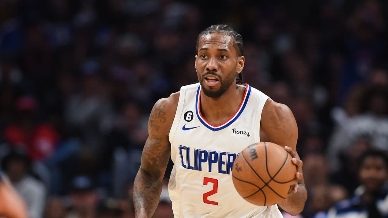 Is Kawhi Leonard Playing Tonight vs Raptors? Clippers Release Availability Update 6ft 7" Star