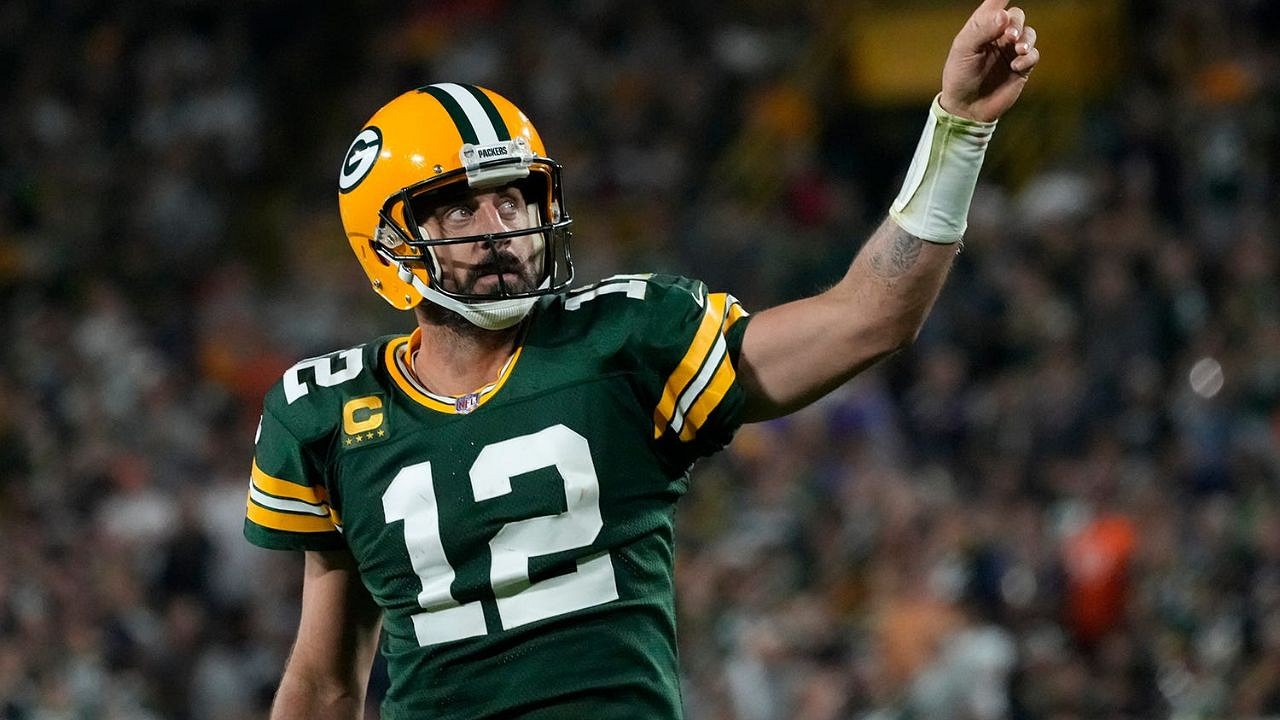 Eli Manning, Ryan Fitzpatrick React to a Tom Brady Graphic in Jets Jersey,  Moments After Aaron Rodgers' Horrific Injury; “It Might Be Happening” - The  SportsRush