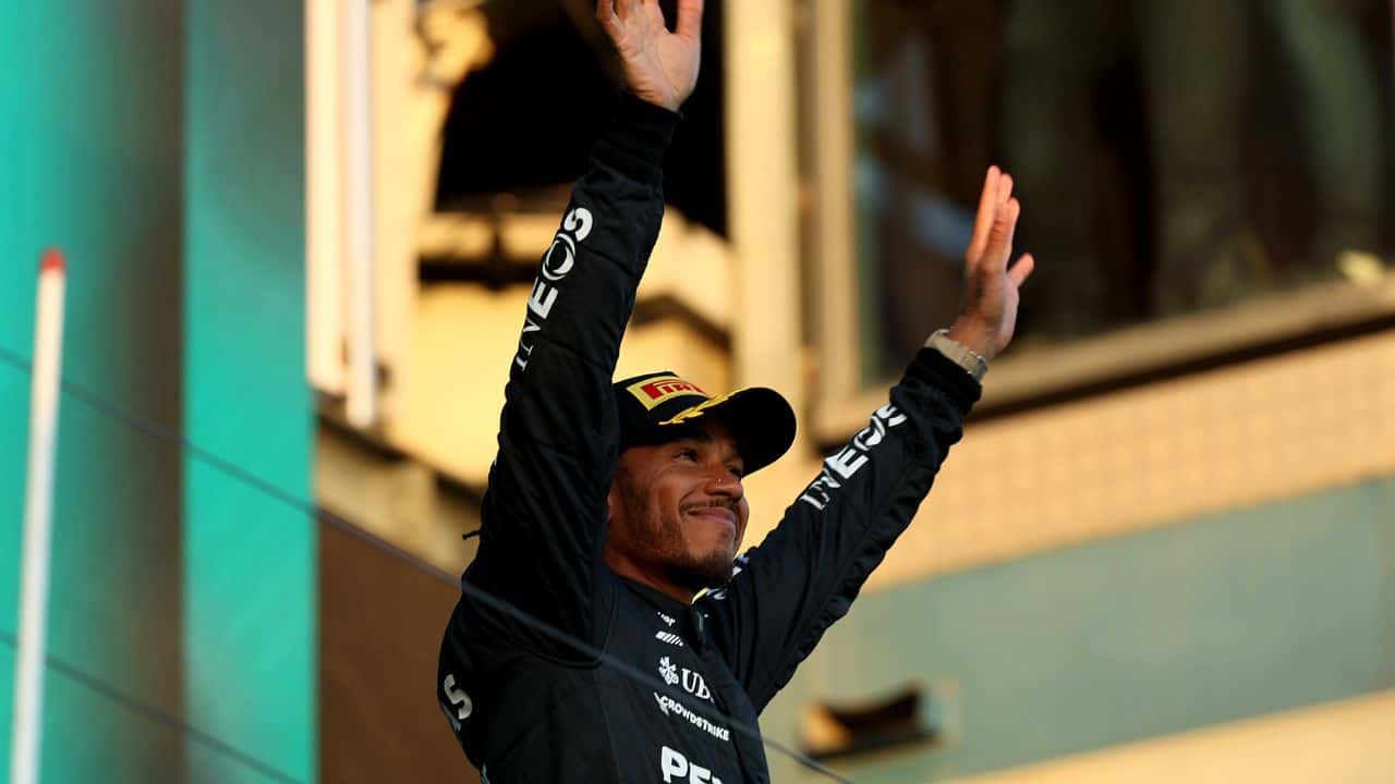 Lewis Hamilton Remembers “Old Home” McLaren Amid Woeful Times: “Hope