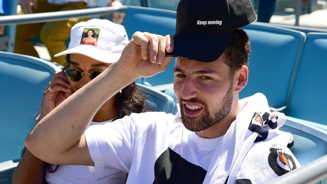 Watch: Klay Thompson went nuts cheering his brother Trayce at