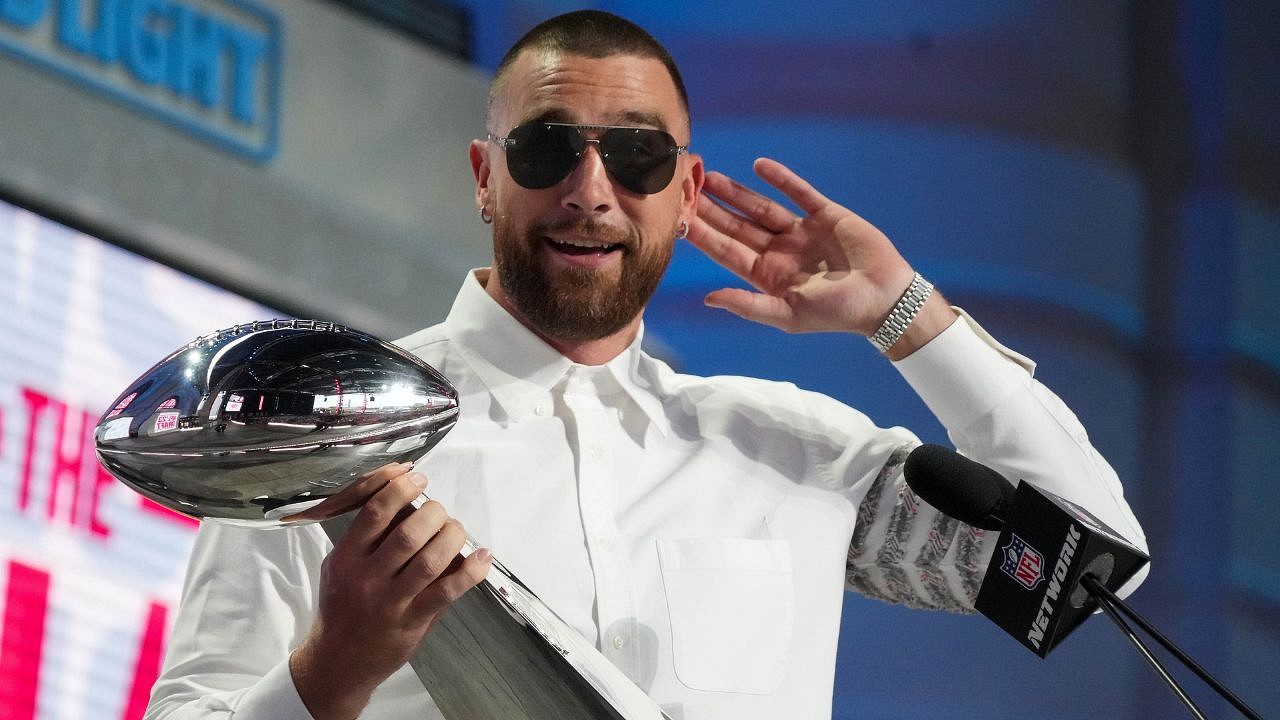 Mom Beat you to the NFL HOF, Travis Kelce teases Jason Kelce as Donna's  jersey and shoes make it to the canton before Tom Brady - The SportsRush