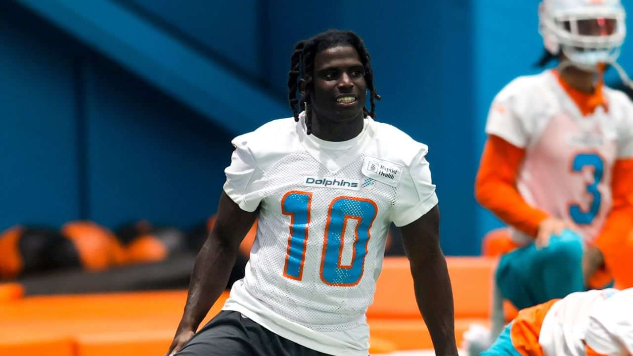 "I'll Get on My Knees Shannon Sharpe and..." Tyreek Hill With