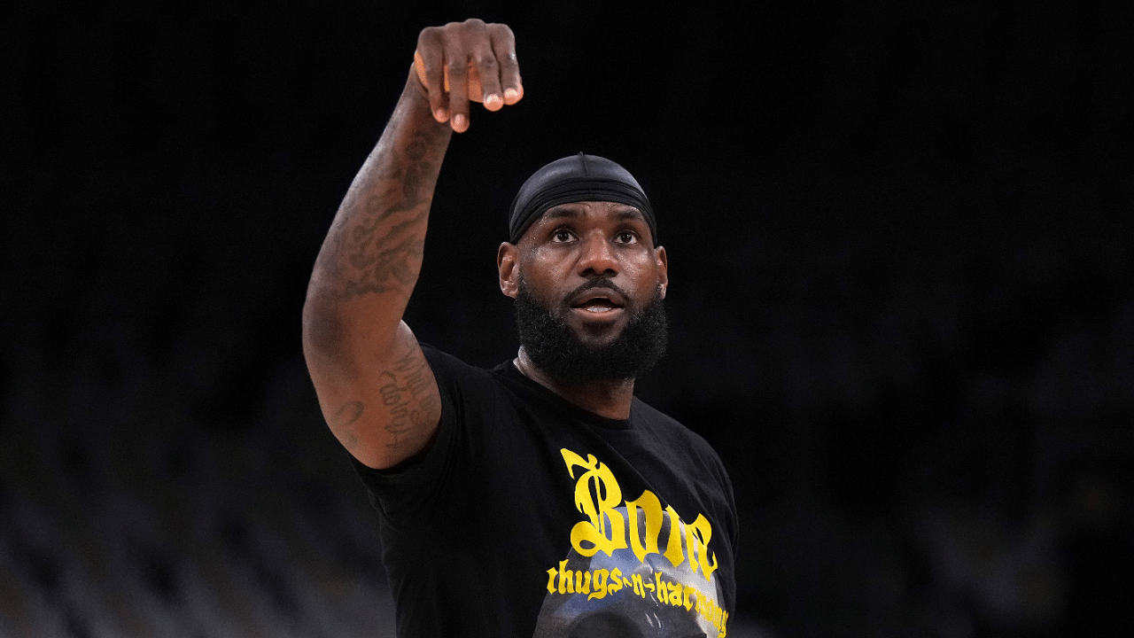 LeBron James is Amused and Bewildered by $30 Million Movie's Hilarious Logic-gap: "The last Basketball Scene When He Didn’t Go Back To The Wolf"