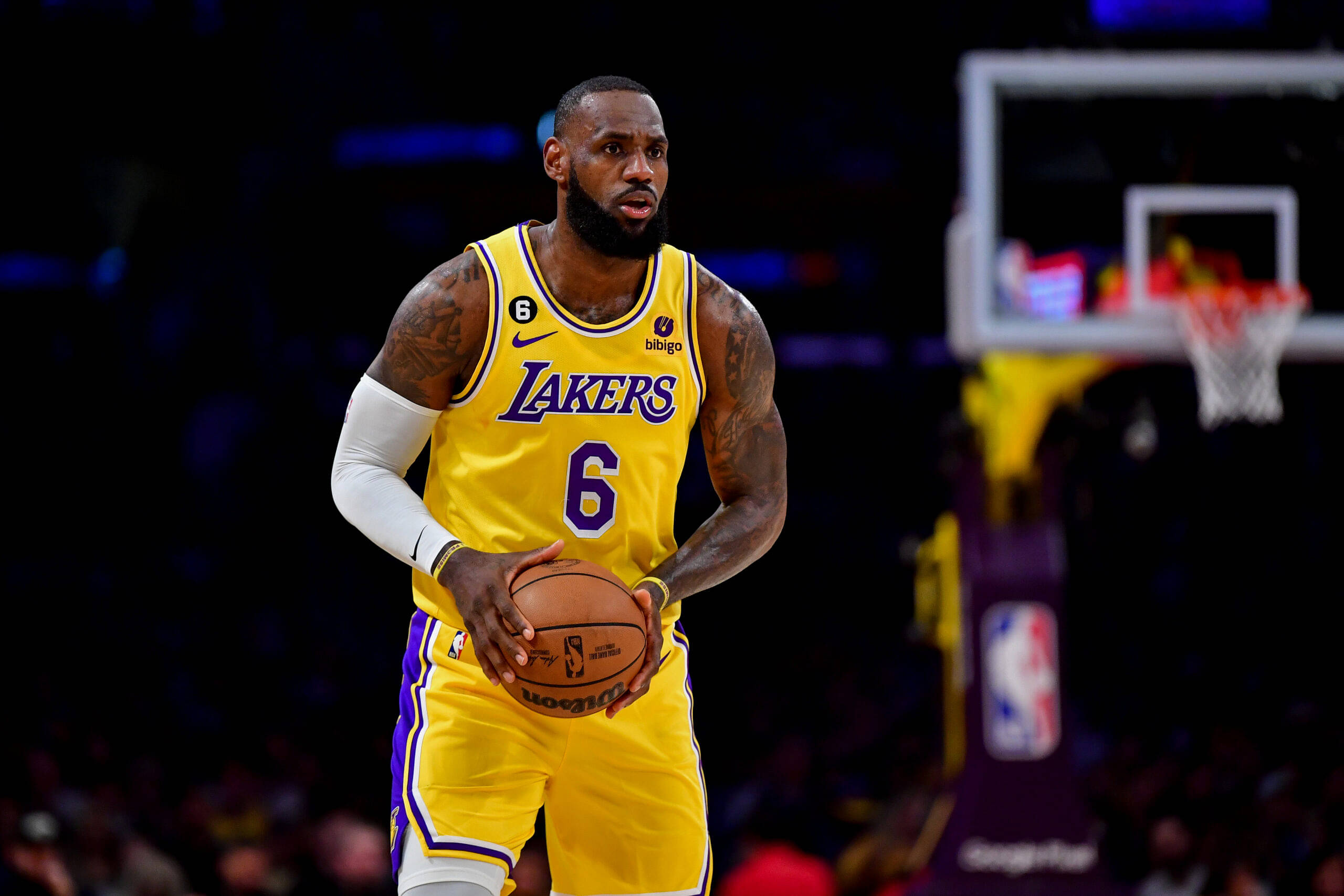 Gamer: LeBron appearing on cover of NBA 2K video game