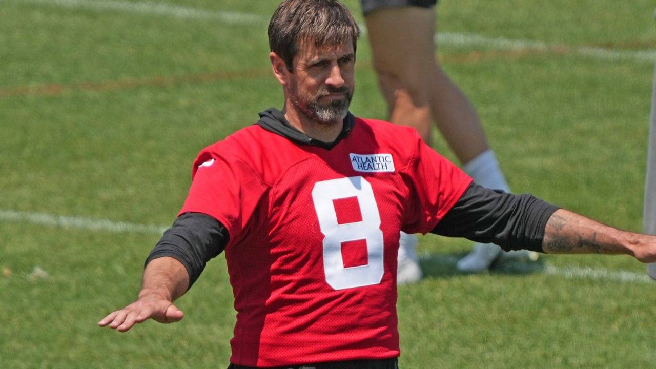 Aaron Rodgers Gives Exact Date For His Return To the Jets After Surprising the Team With Workout Video