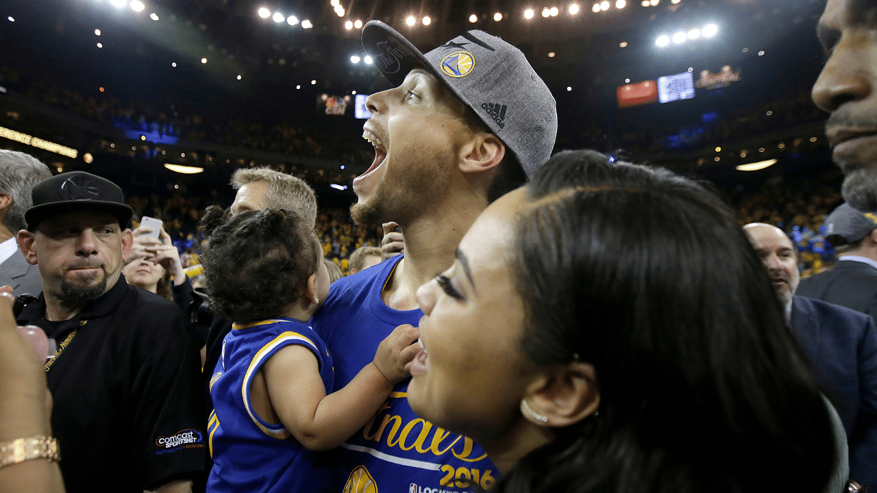 4 Months Before Iconic ‘Hello Klay Thompson’, Stephen Curry Hilariously Narrated How Canon Was ‘Mayor of His School’