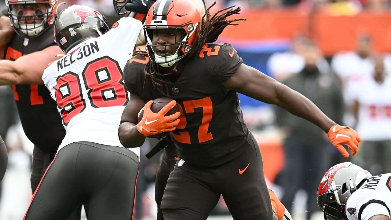 Browns RB Kareem Hunt: 'This One Is for Myles' Garrett