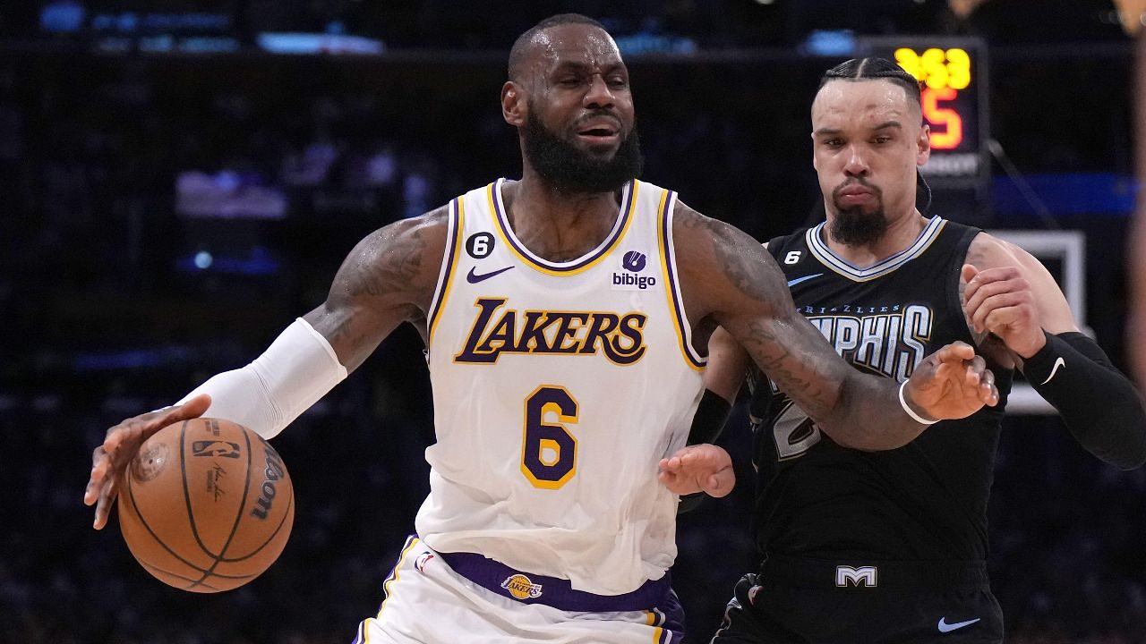 Dennis Schroder's Long Instagram Post After Controversial Lakers-Celtics  Game - Fastbreak on FanNation