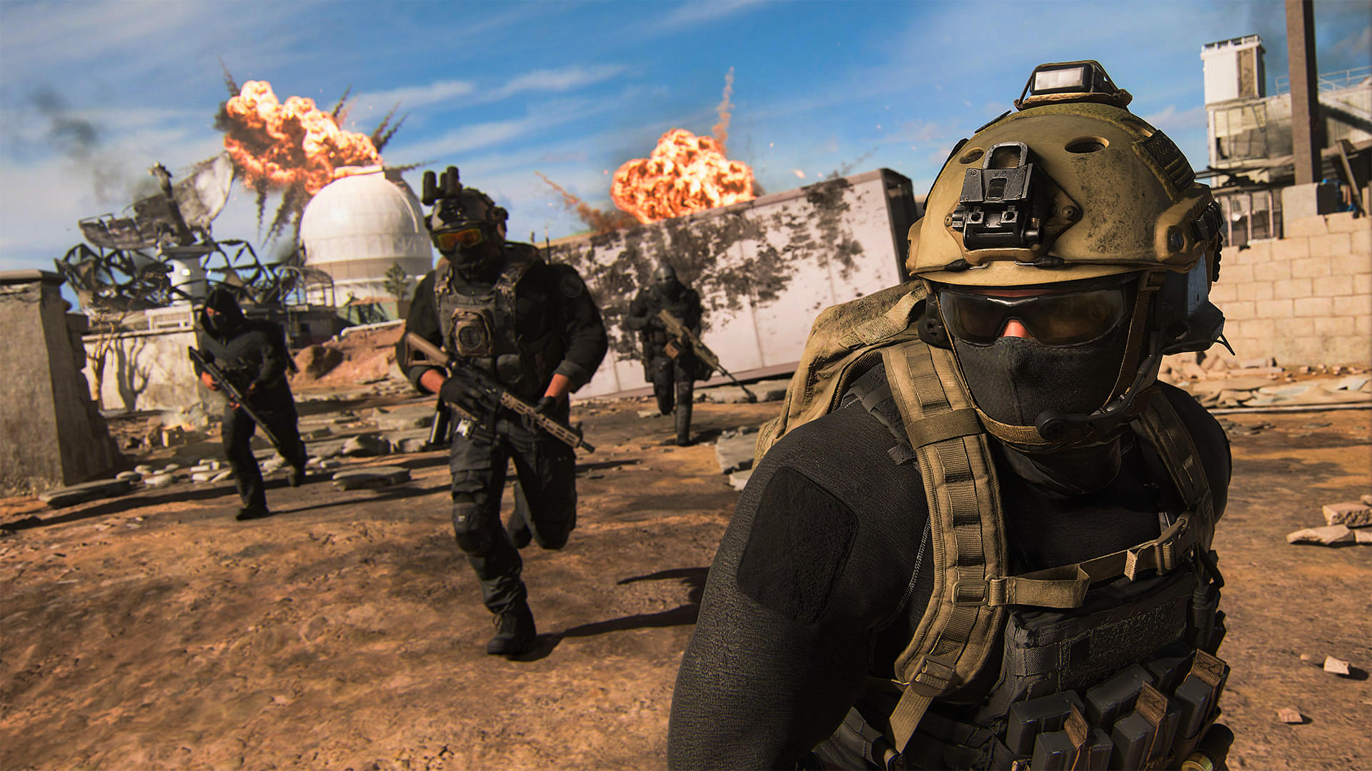 An Image of multiple soldiers running in Warzone 2