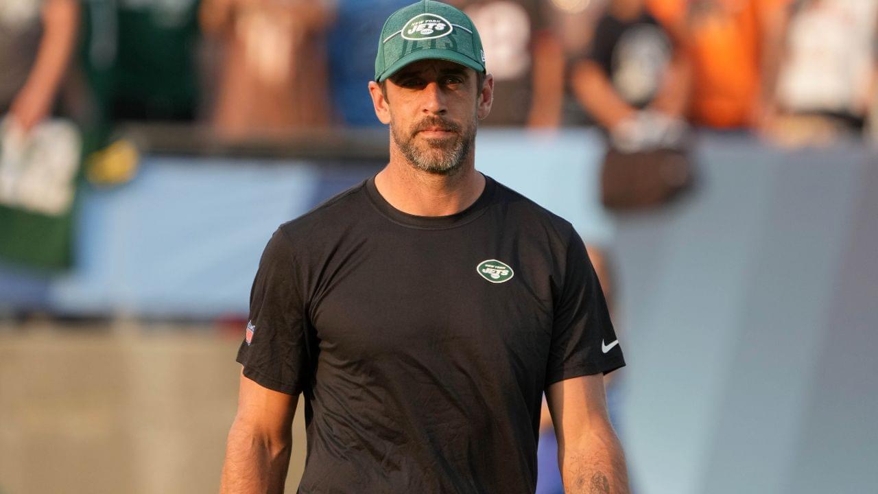 Months After Shifting Base to New York, Aaron Rodgers Takes a Playful Dig at His 'Darkness Retreat' Shenanigans