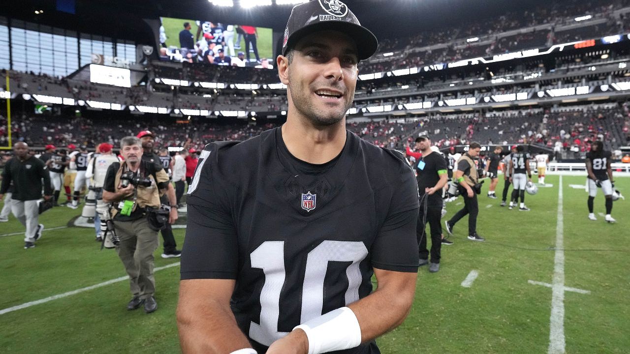 Former 49ers QB Jimmy Garoppolo channels his inner 'Top Gun'