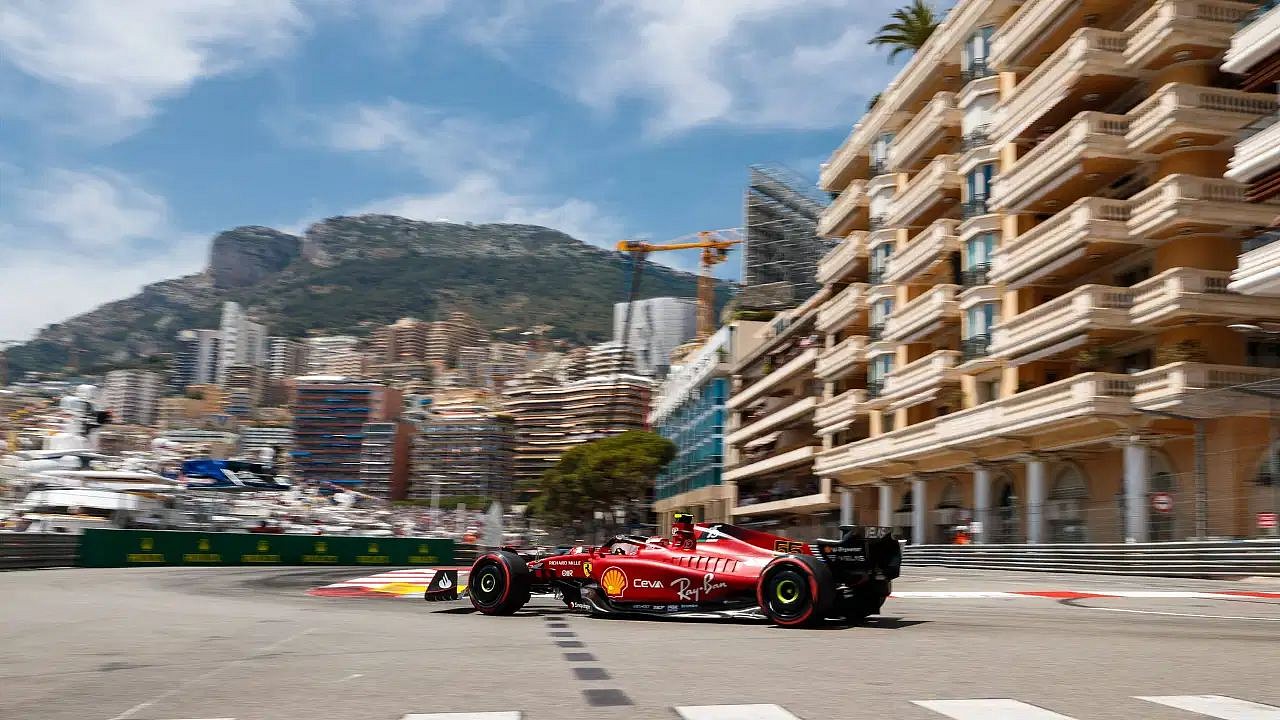 Charles Leclerc Niki Lauda Ferrari : F1 Twitter goes crazy as Ferrari star  crashes once again in Monaco during it's historic Grand Prix - The  SportsRush