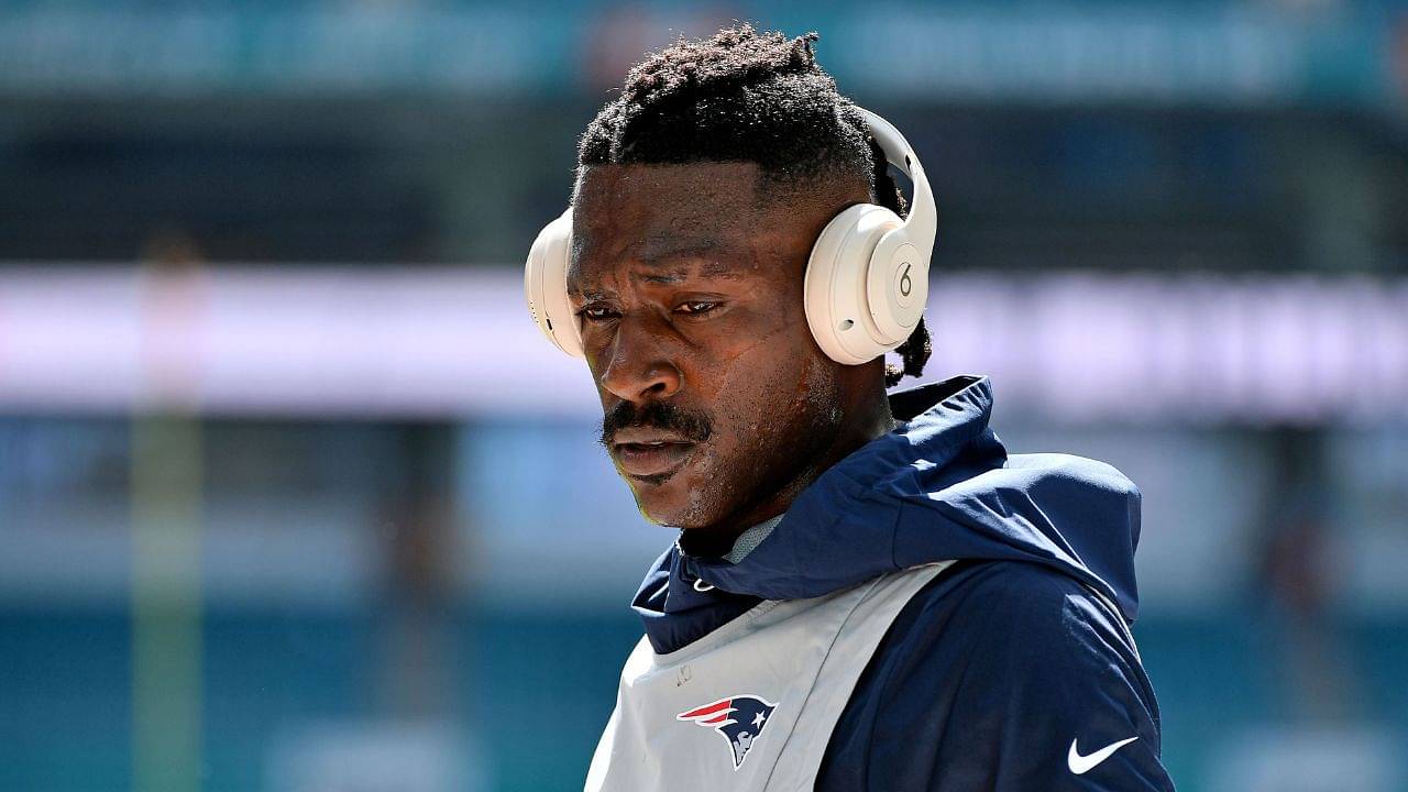 Antonio Brown, Who Was Paid $5,000,000 After a Solitary Game by Patriots, Accuses the Franchise of Blackmailing Him After Infamous Texting Scandal