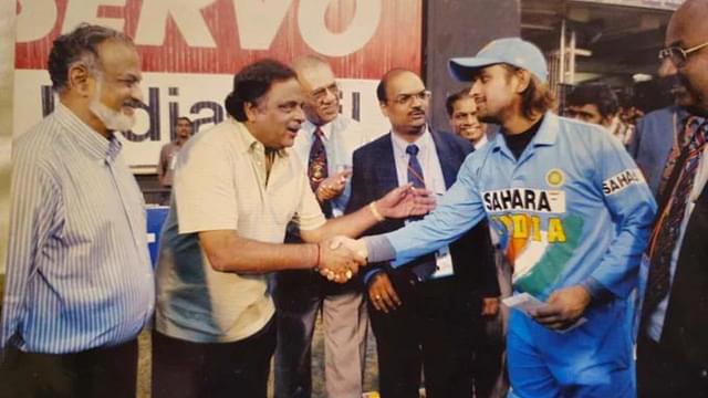 13 Years After Receiving INR 2 Lakh From Actor-Politician, CSK's MS Dhoni Had Presented Cheque Of INR 2 Crore To CRPF