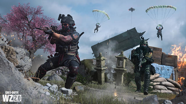 An image of multiple soldiers in action in Warzone 2