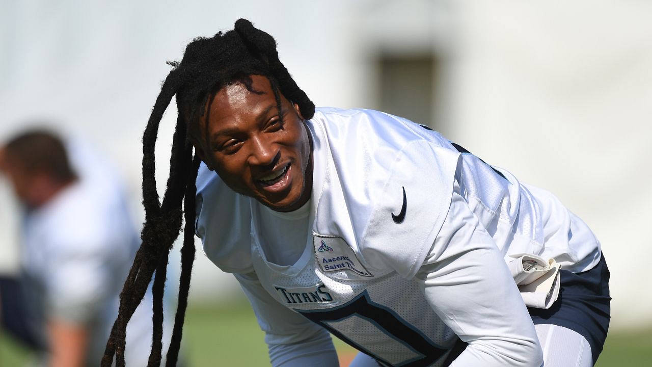 “Buy My Jersey For Your Wife”: Weeks After $26,000,000 Titans Deal, DeAndre  Hopkins Leaves Kyler Murray In Splits by Savagely Mocking a Radio Host -  The SportsRush