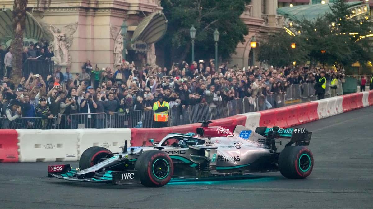 dangerous-las-vegas-gp-temperatures-have-fans-worried-for-what-could-be