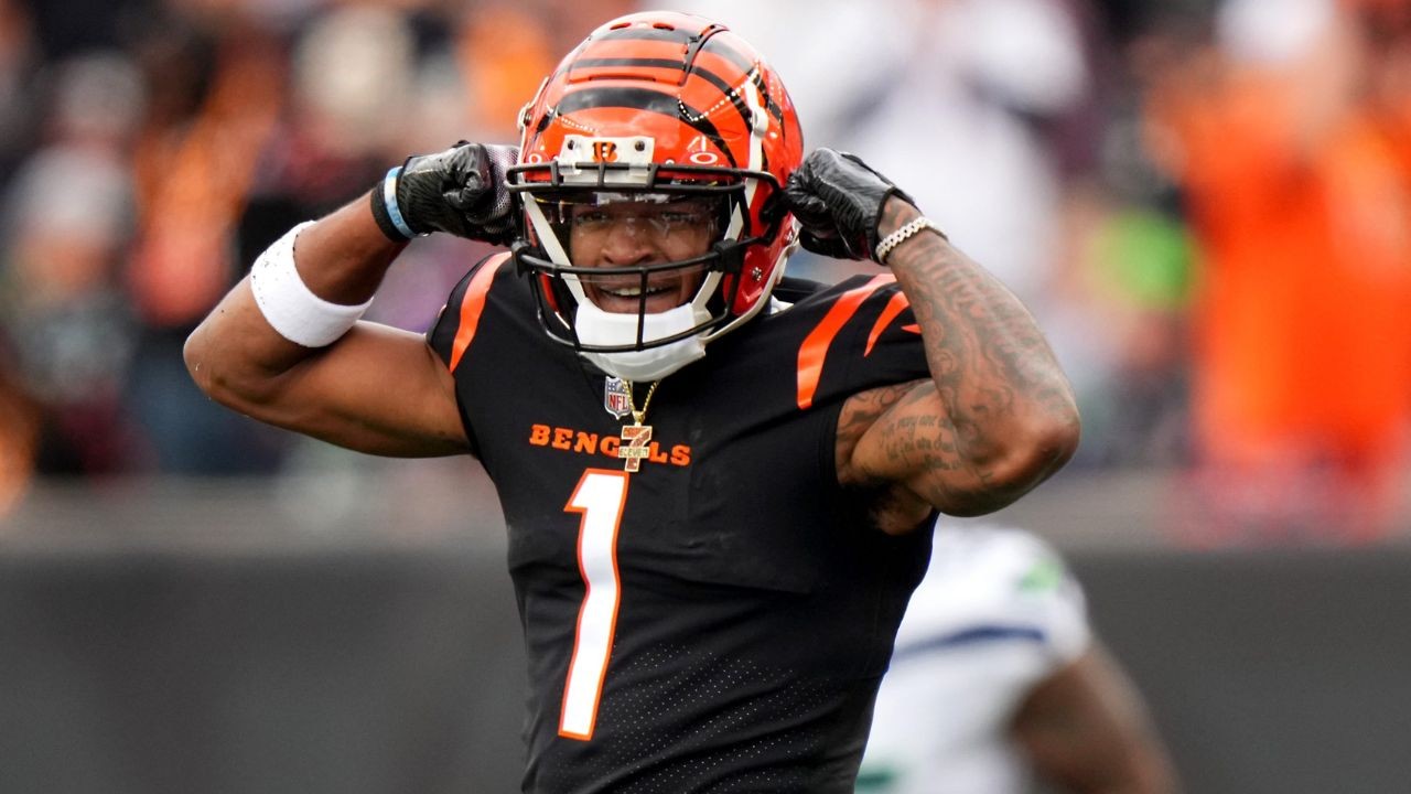 Cincinnati's Star WR Ja'Marr Chase Reminisces His 'Hood Olympics