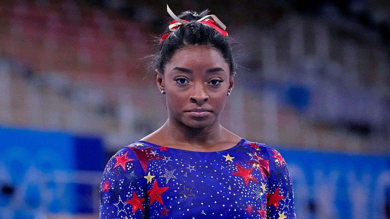 Despite Green Bay Packers Disappointment, Simone Biles Keeps Up Her ...