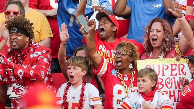 Chiefs Fans Left Up in Arms After Same Officiating Crew Gives Broncos WR a Free Pass Reigniting the Offside Debate