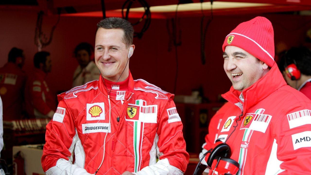 When Michael Schumacher Became a Pit Crew at a Shell Station - The