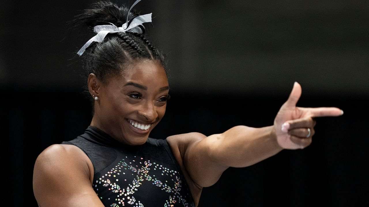 So Proud of You”: Ecstatic Simone Biles Applauds LSU Gymnast's Debut Win at  a 9.925 - The SportsRush