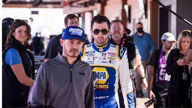 February 5, 2022, Los Angeles, California, USA: Kyle Larson $5 and Chase Elliott 9 arrive to the NASCAR, Motorsport, USA Busch Light Clash press conference, PK, Pressekonferenz on Saturday February 5, 2022 at the Los Angeles Memorial Coliseum in Los Angeles, California. /PI Los Angeles USA
