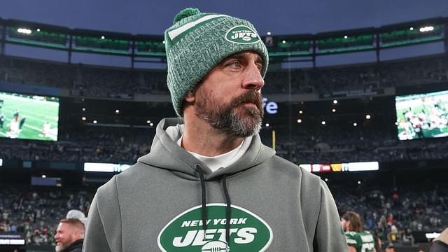 NFL Fans Roll Their Eyes Over Aaron Rodgers Winning New Award From Jets Despite a 4-Snap Season