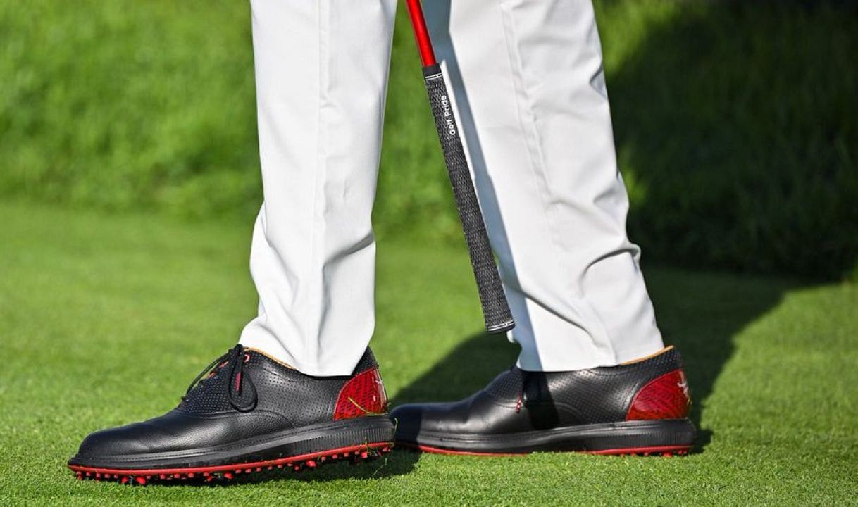 Tiger Woods Spotted In New Sun Day Red Shoes Ahead Of The Genesis