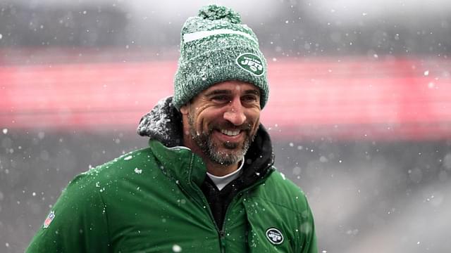 Aaron Rodgers Former Teammate Buys Into the Jets Hype