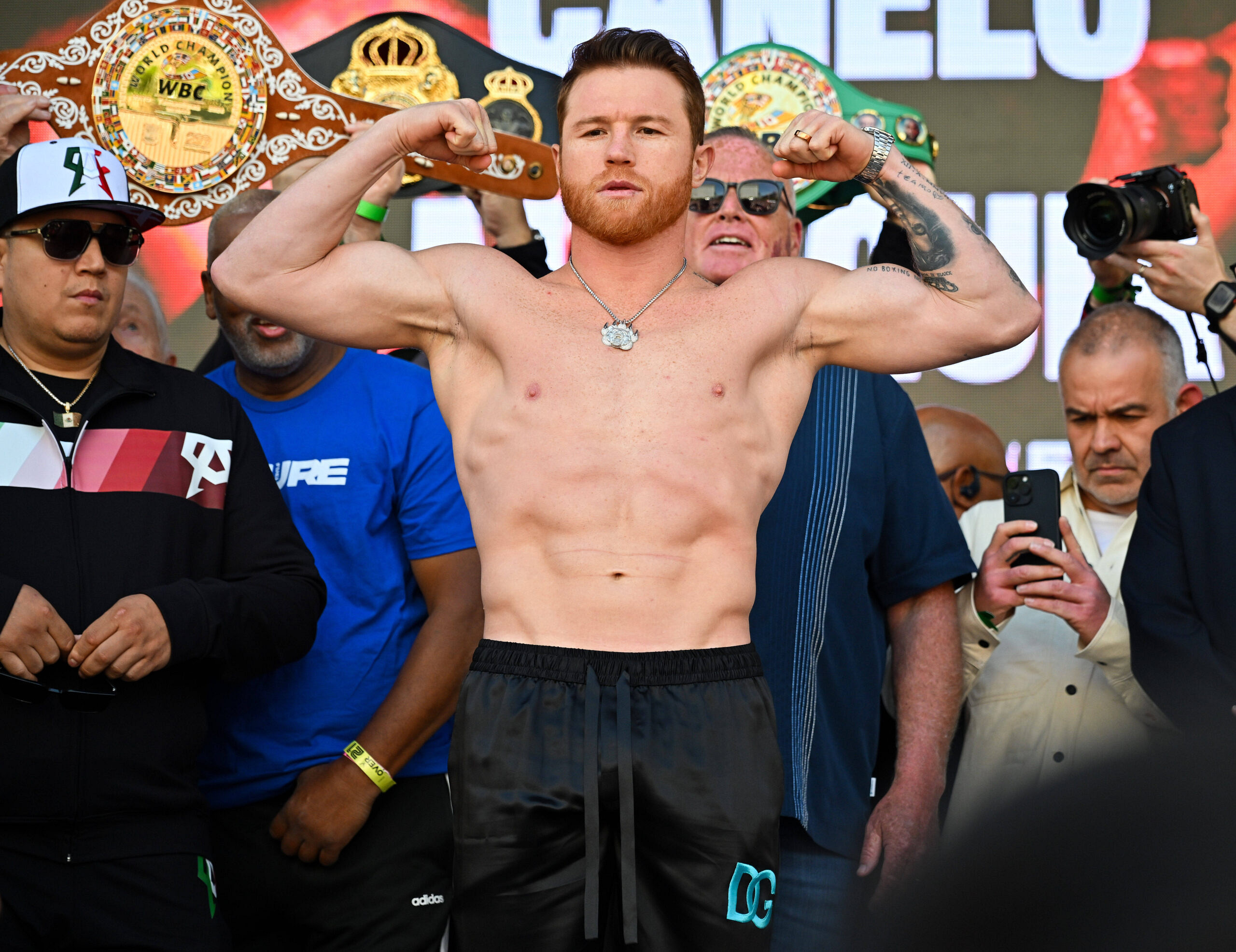 Canelo Alvarez’s son delights fans with breathtaking boxing skills: “Hit harder than Shakur and Devin”