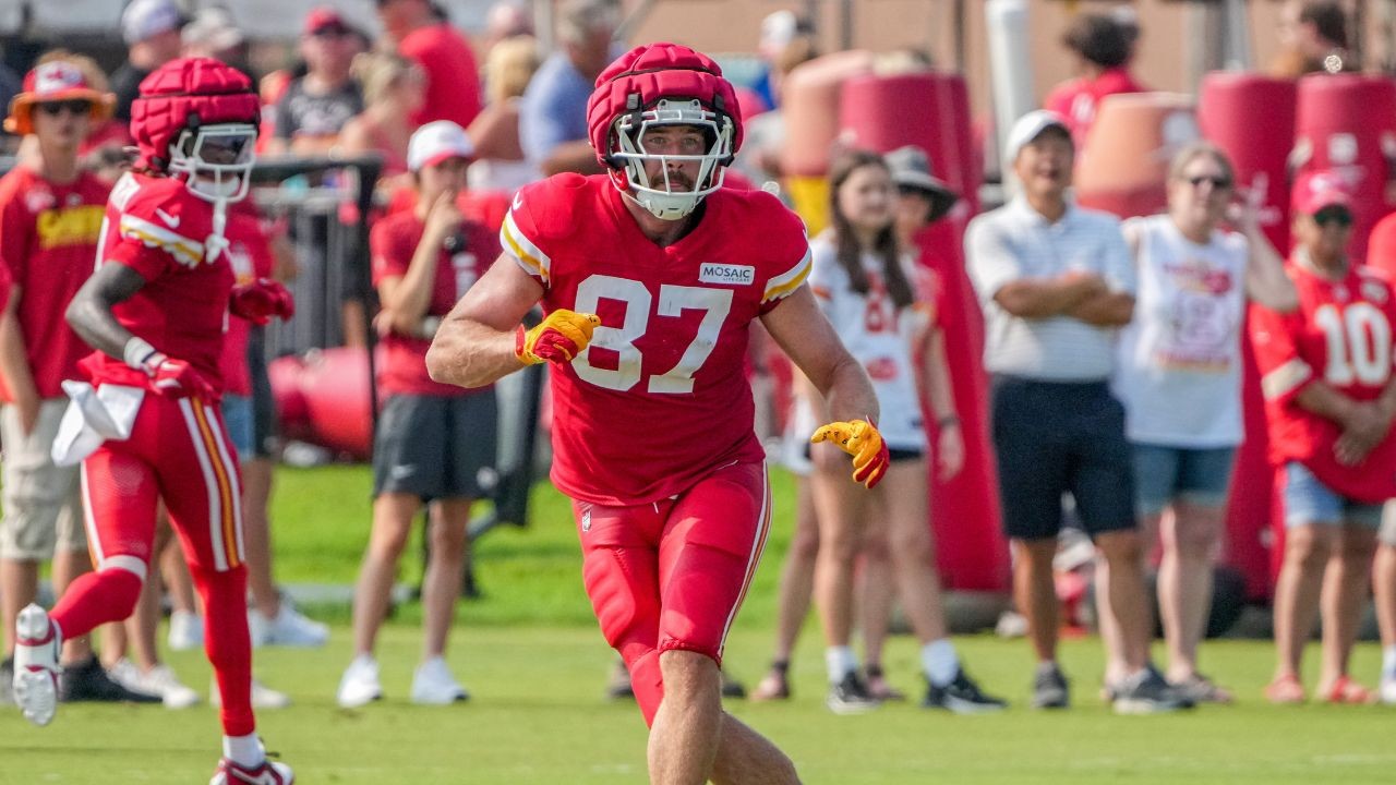 Travis Kelce's Shocking Exit from Chiefs' Training Camp: A Fiery Confrontation and an Unsettling Ambulance Sighting - News