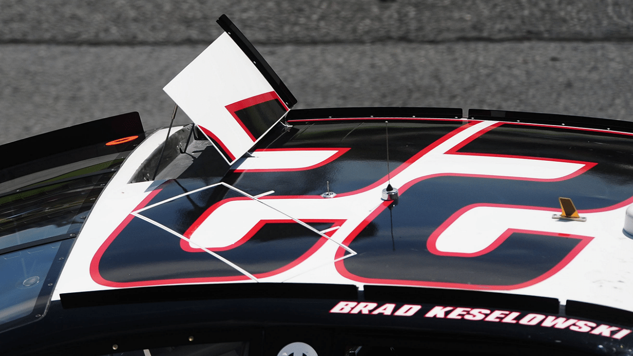 What Are The Flaps On The Roof Of A NASCAR Race Car? - The SportsRush